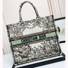 Christian Dior Shopping Bags